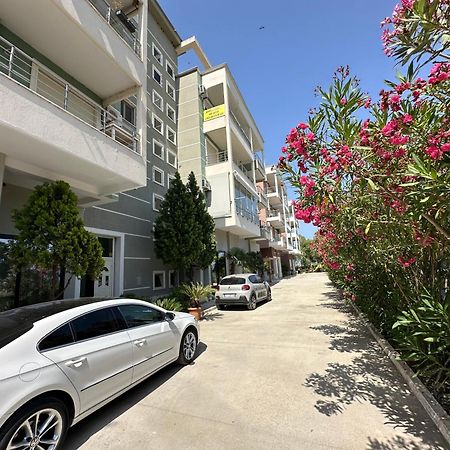 Duki's Apartments Orikum Bagian luar foto
